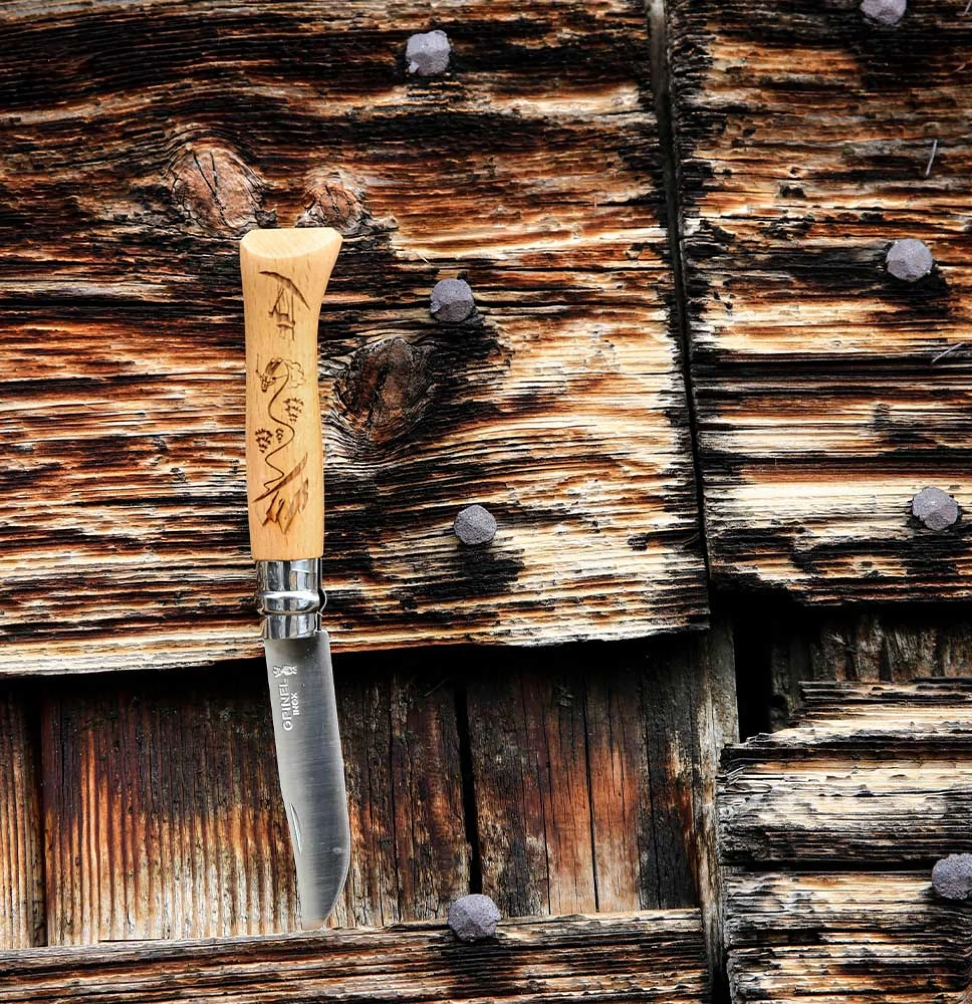 Navaja de Bolsillo Opinel N°08 con Grabado Esquí - Imagen 4