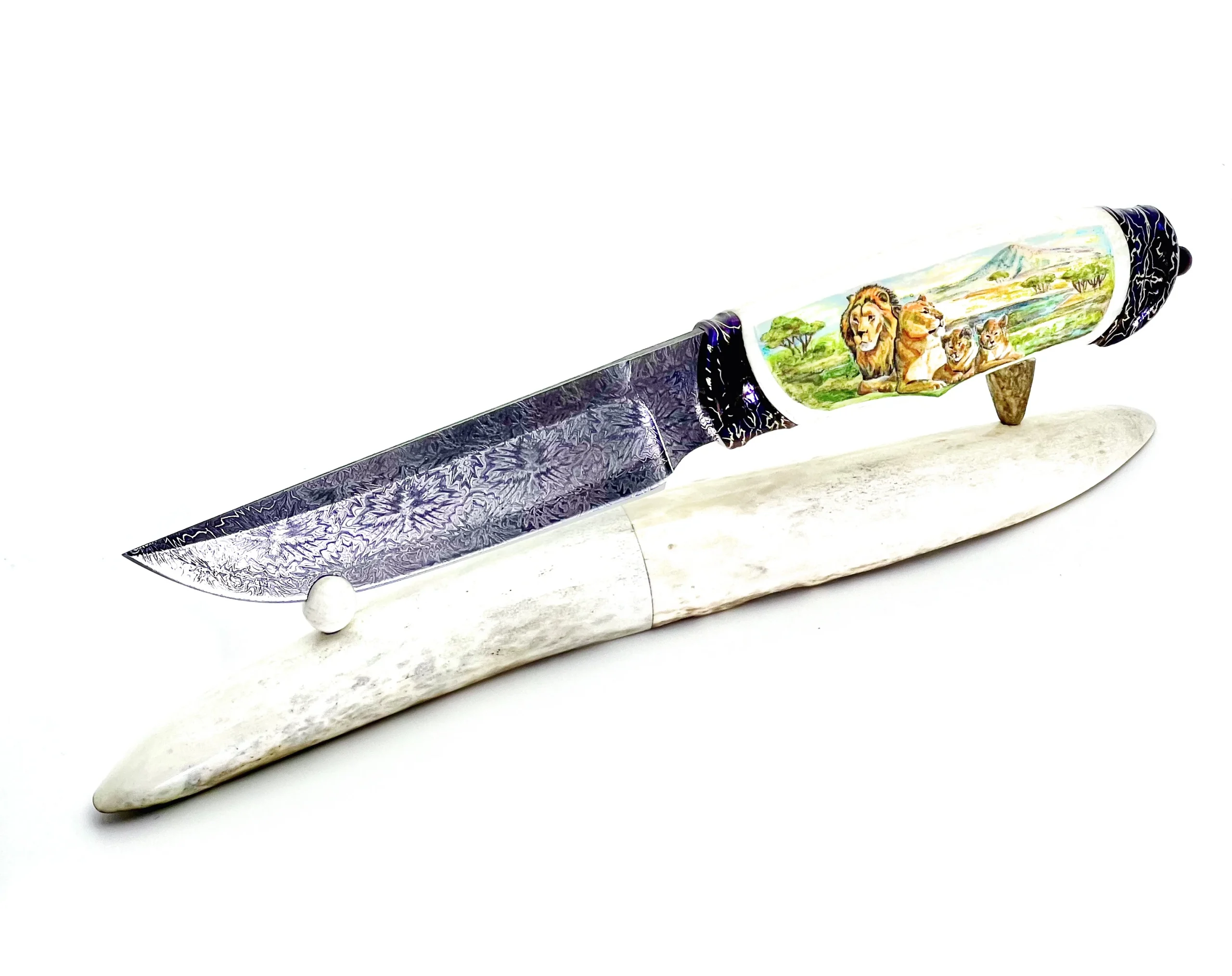 Cuchillo de Caza de Acero Damasco Mosaico y Mango de Colmillo de Morsa con Scrimshaw - Imagen 4
