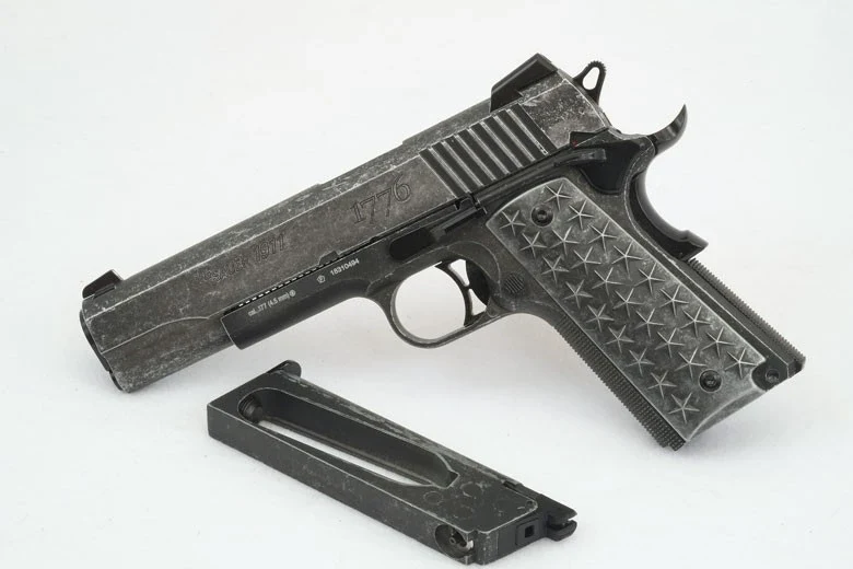 Pistola de Aire Comprimido Sig Sauer 1911 We The People Blowback Co2 Full Metal - Imagen 5